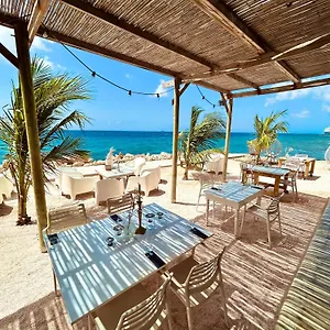 Bijblauw 4*, Willemstad Curaçao